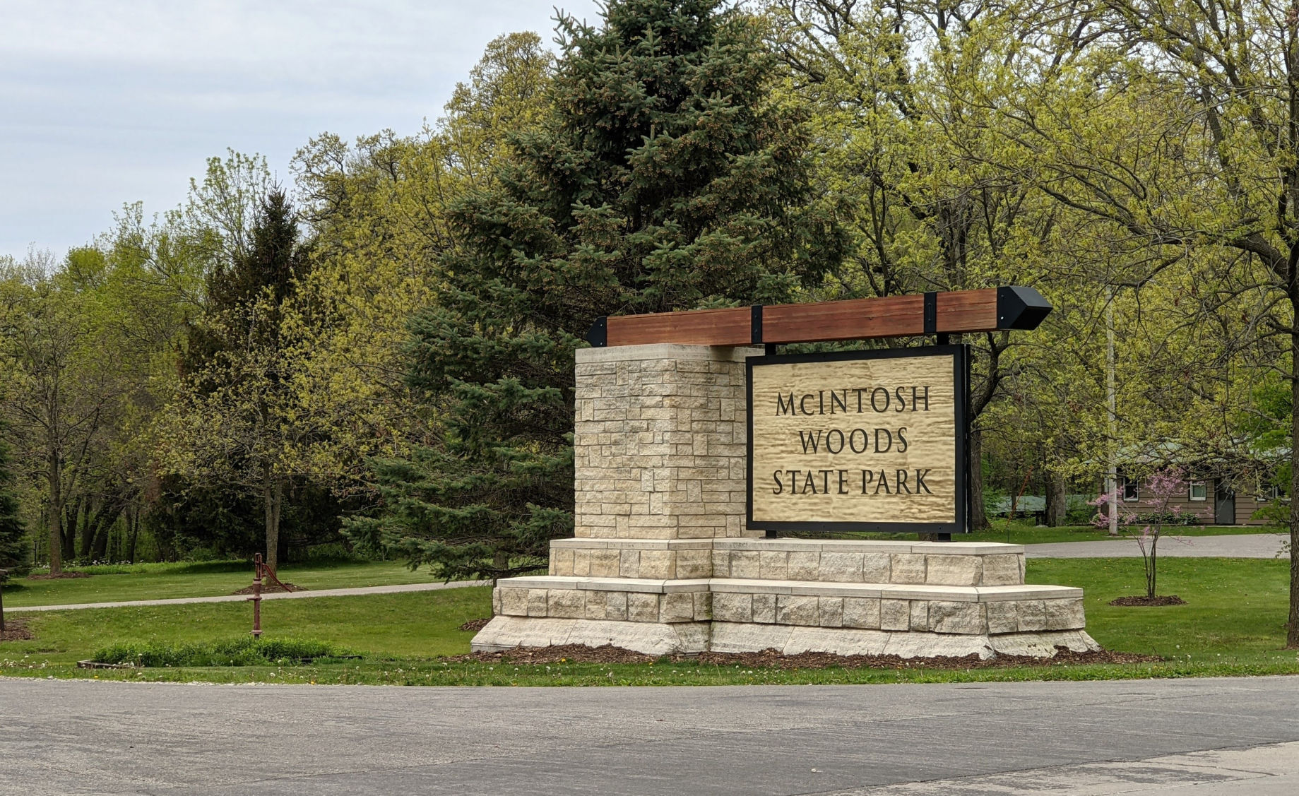 Clear Lake travel McIntosh Woods entrance